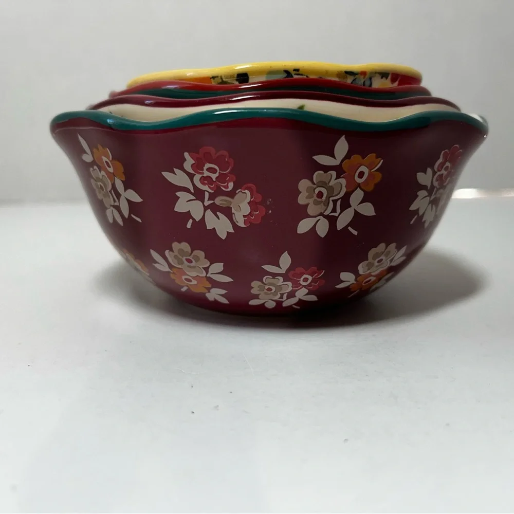 The Pioneer Woman 4-Piece Ceramic Measuring Bowls